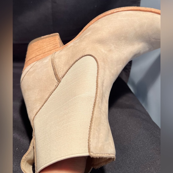 Aristotle Two 24 Ankle Boots Size 7 - Picture 8 of 9